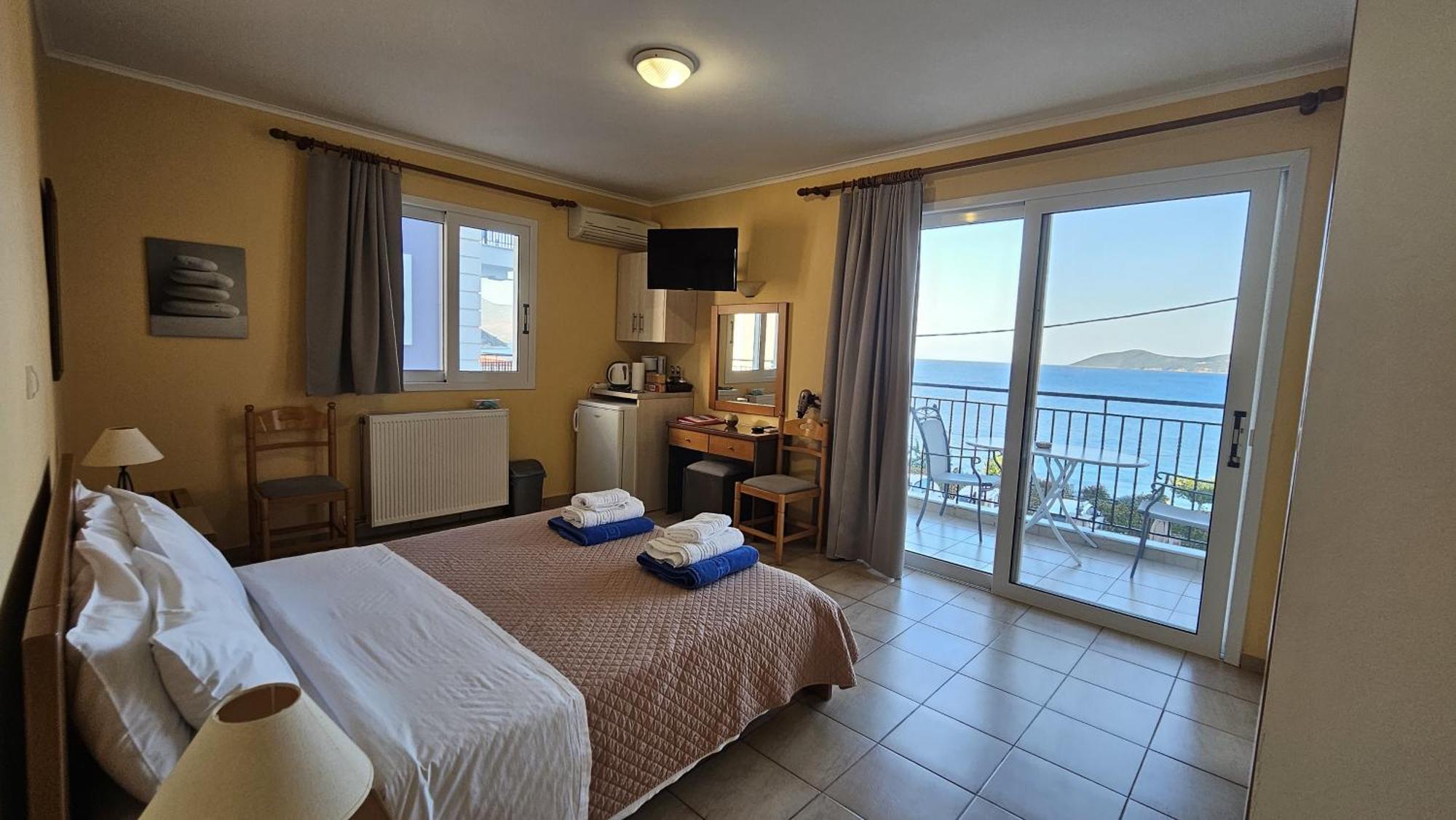 Mema'S Apartment Agia Efimia 객실 사진